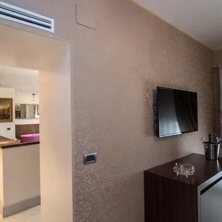 Guest house Locanda Leon Bianco On The Grand Canal 4*