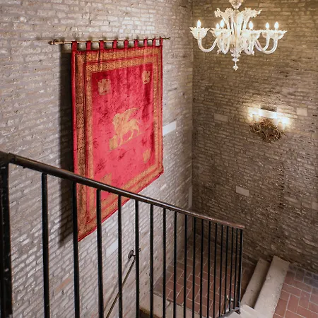 Locanda Leon Bianco On The Grand Canal Guest house