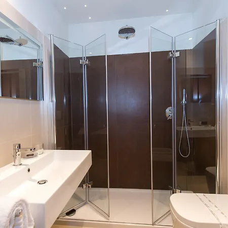 Leon Bianco On The Grand Canal 4*