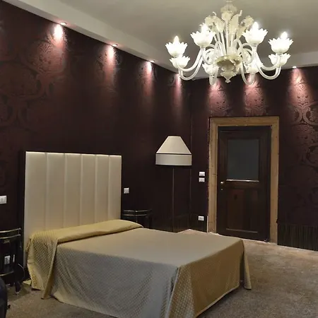 Locanda Leon Bianco On The Grand Canal Guest house