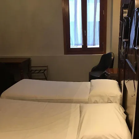 Locanda Leon Bianco On The Grand Canal Guest house