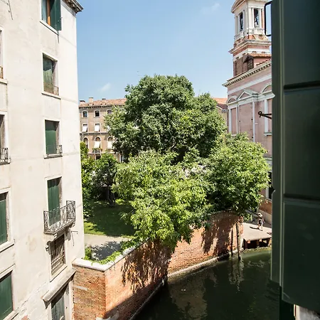 Gasthof Locanda Leon Bianco On The Grand Canal 3*