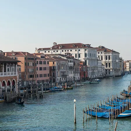 Locanda Leon Bianco On The Grand Canal Guest house Venice