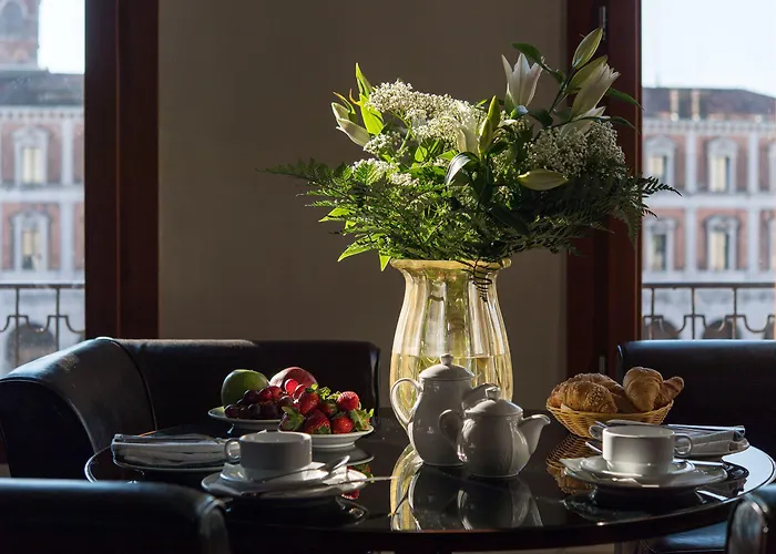 Leon Bianco On The Grand Canal Pensión