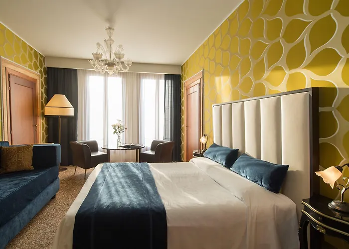 Leon Bianco On The Grand Canal Pensión