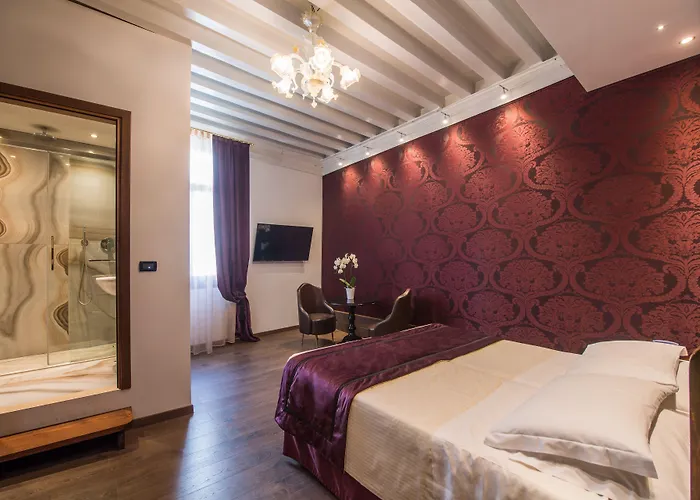 Leon Bianco On The Grand Canal 4*