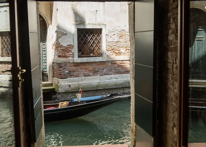 Leon Bianco On The Grand Canal 4* Venecia