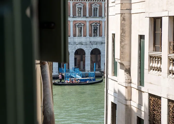 Leon Bianco On The Grand Canal