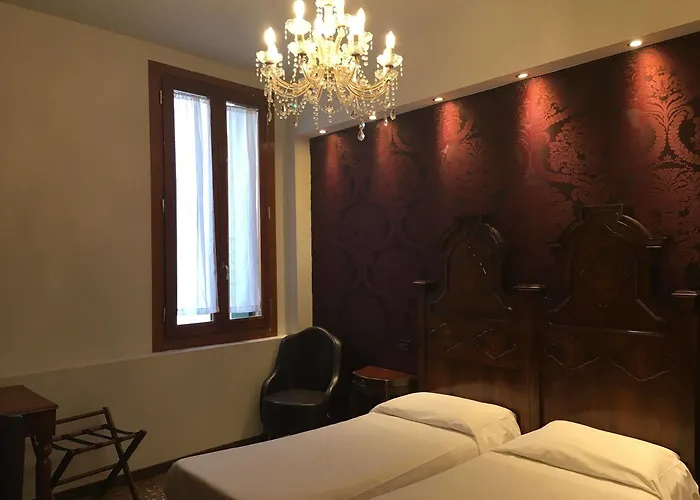 Pensión Leon Bianco On The Grand Canal 4*